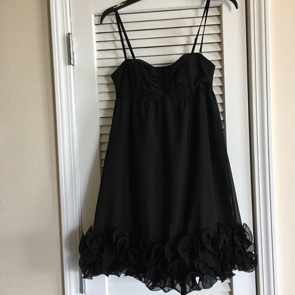 H&M Dresses & Skirts - H&M Spaghetti Strap Ruffle Bottom Black Dress- SZ4